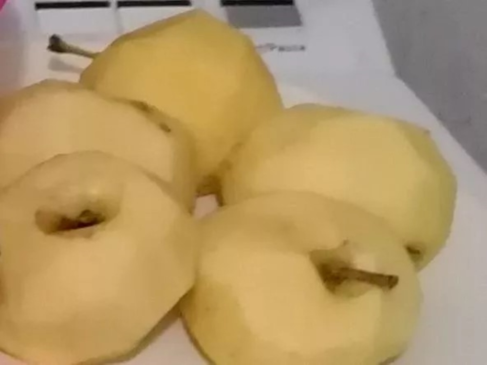 Pripravíme jablká. Foto - Slávka