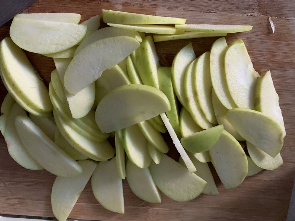 Nakrájame jablká. Foto - Andrea