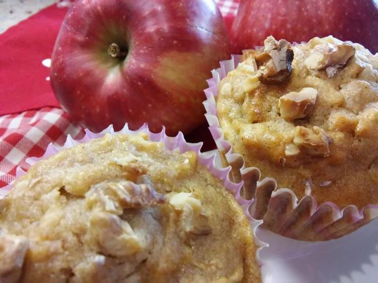 Nadýchané jablkové muffiny. Fotka - Nela